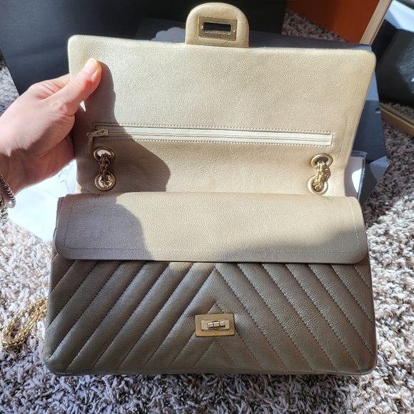 Chanel 2.55 bag 226 - Picture 5 of 17